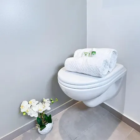 Comfortable Family Flat In Apartment Paris